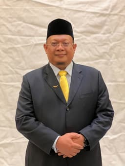 Dr. Azman bin Mohd Noor